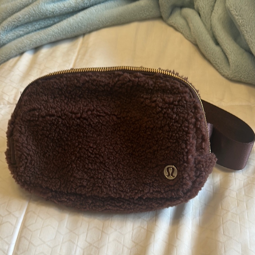 Lululemon Brown Sherpa Belt Bag